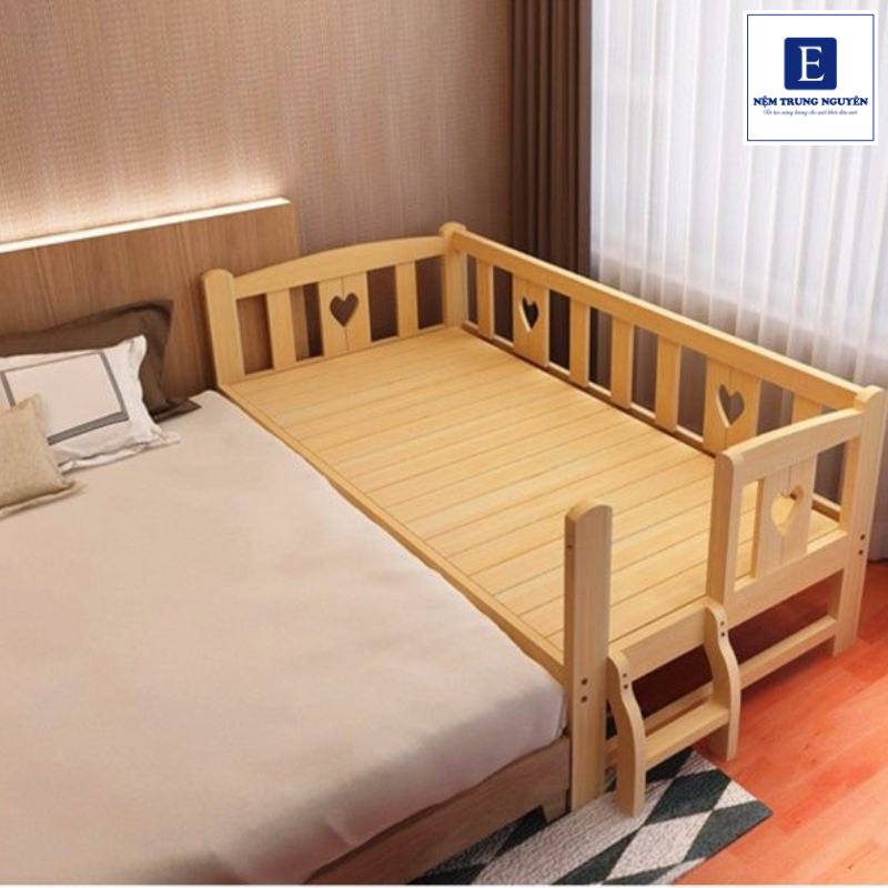 Trẻ sơ sinh nên nằm trên nệm chuyên dụng cho trẻ