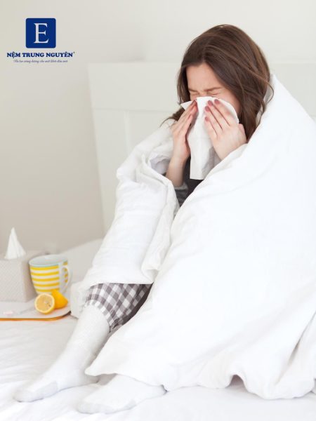 Độ ẩm cao gây khó chịu và ảnh hưởng sức khỏe vào mùa mưa