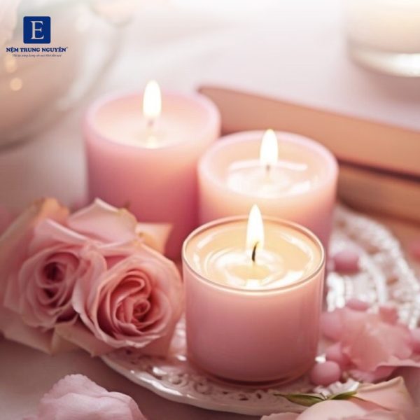 🌹 Hoa hồng – Sự ngọt ngào và ấm áp của cảm xúc