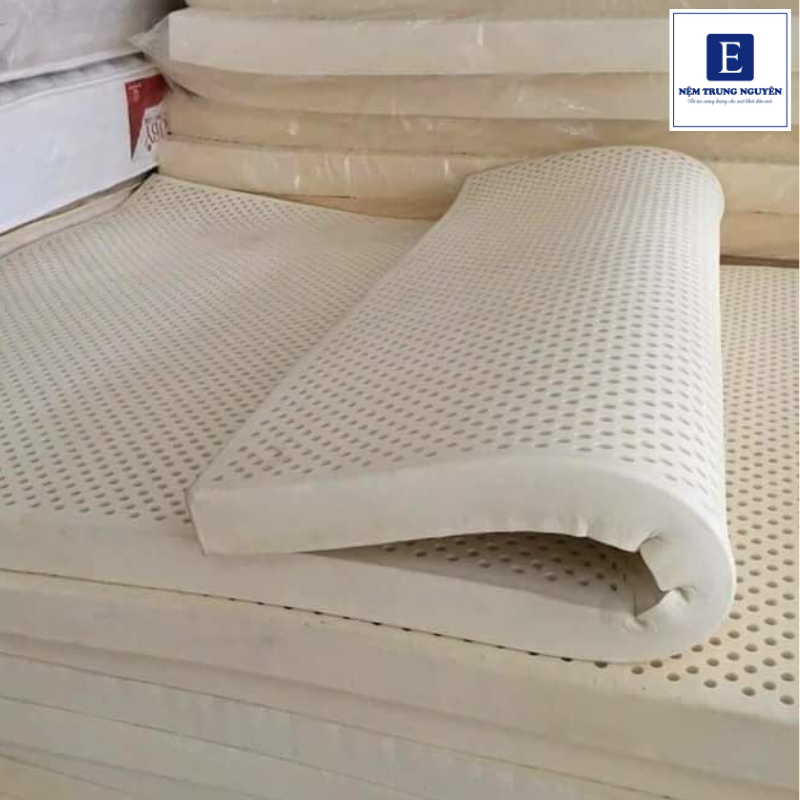 Nệm cao su non sẽ là lựa chọn hợp lý nếu bạn cần một chiếc nệm giá rẻ, sử dụng trong thời gian ngắn và không yêu cầu cao về khả năng nâng đỡ