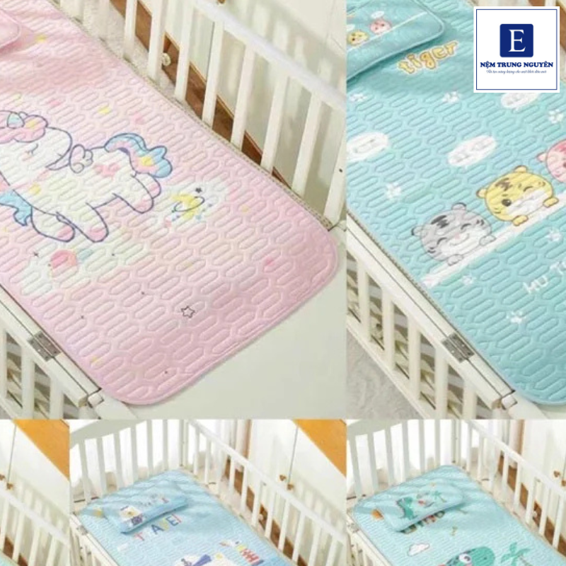 Chiếu điều hòa (hay còn gọi là chiếu mát) là loại chiếu được làm từ các chất liệu có khả năng tản nhiệt tốt như sợi tre, sợi mây tổng hợp, cotton lạnh hoặc Tencel