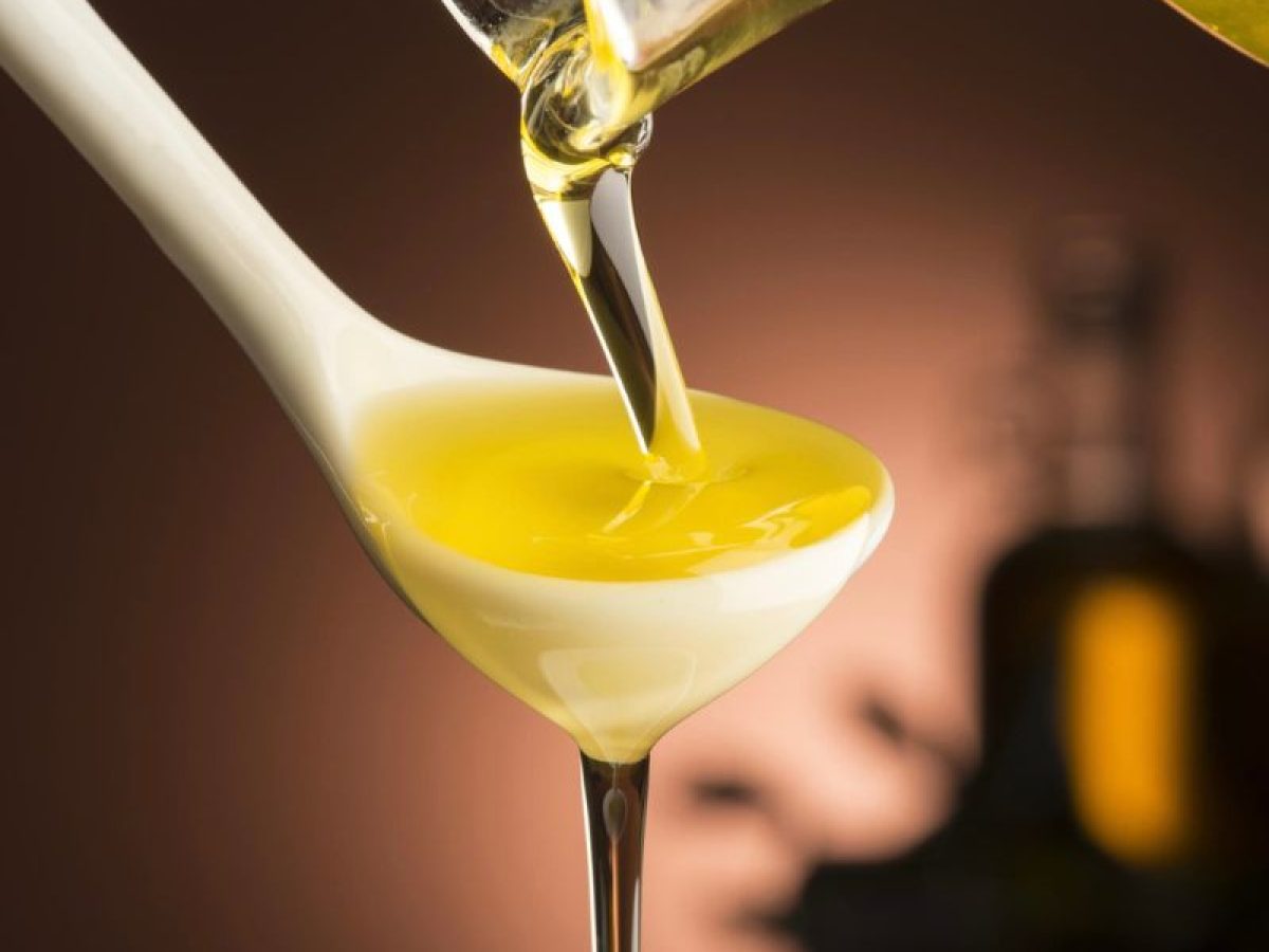 Hướng Dẫn C&aacute;ch Uống Dầu Oliu Mang Lại Hiệu Quả