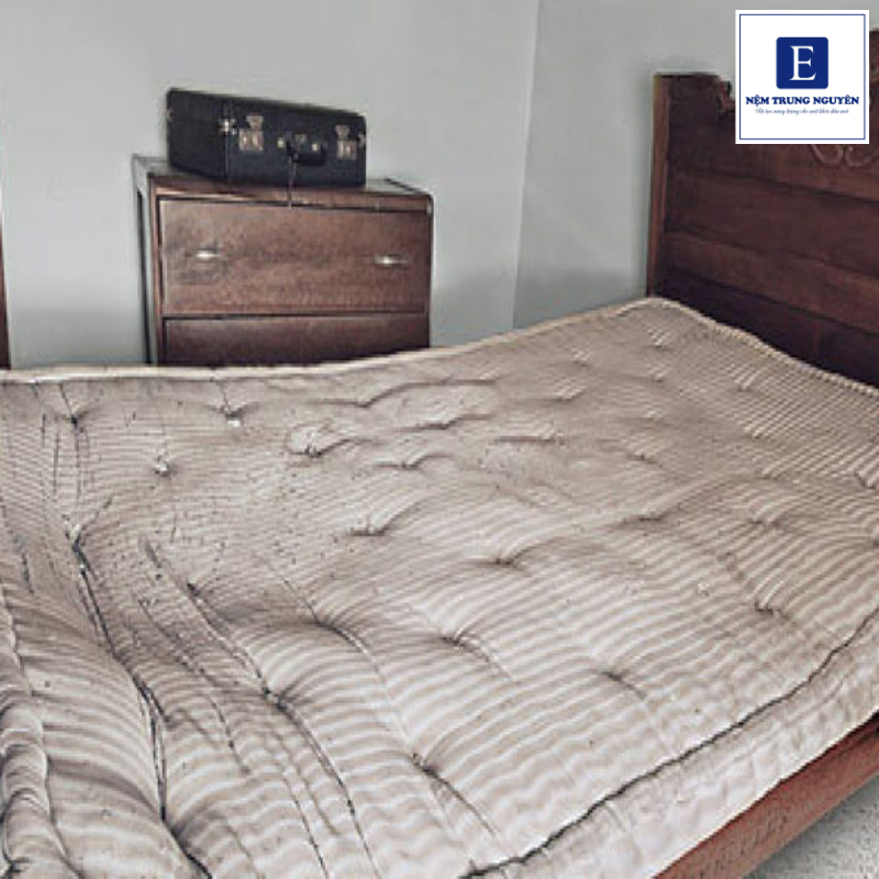 Nệm bị lún do nhiều nguyên nhân gây ra