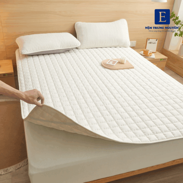 Sử dụng tấm bảo vệ nệm giúp nệm chống thấm nước 
