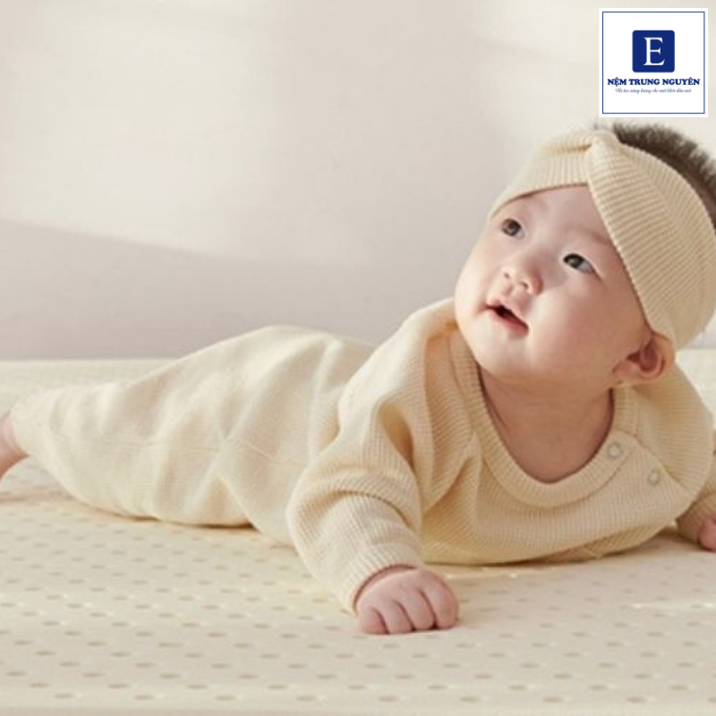 Nệm điều hòa cho bé là loại nệm được thiết kế với khả năng điều tiết nhiệt độ và thoáng khí tốt
