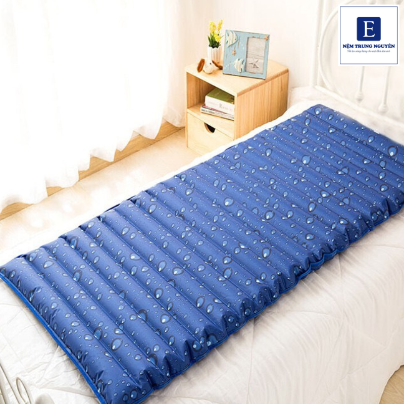 Nệm nước chia khoang (giảm sóng)