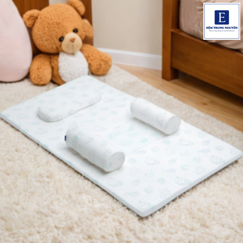 Một chiếc nệm phù hợp không chỉ mang lại cảm giác dễ chịu mà còn hỗ trợ nâng đỡ cơ thể, giúp bé ngủ ngon và hạn chế nhiều vấn đề ảnh hưởng đến sức khỏe