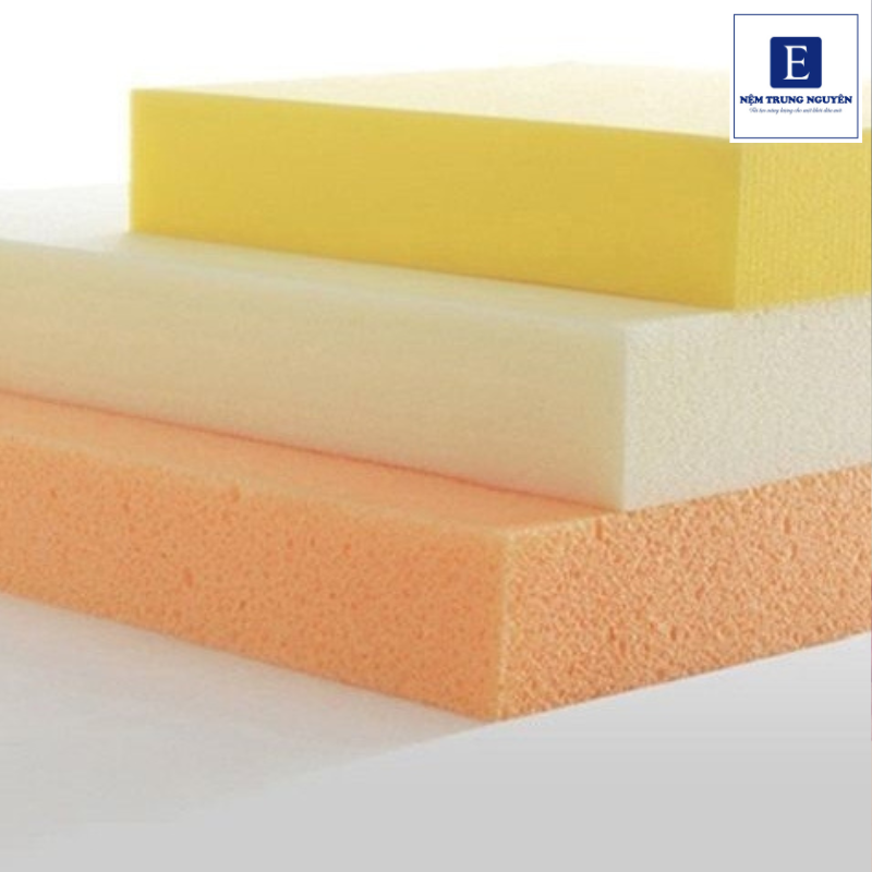 Nệm mút D40 là loại nệm được sản xuất từ chất liệu PU Foam (Polyurethane Foam) có tỷ trọng 40 kg/m³